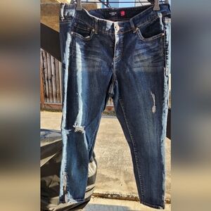 Distressed Dark Wash Women’s Jeans - Unknown Brand - Blue